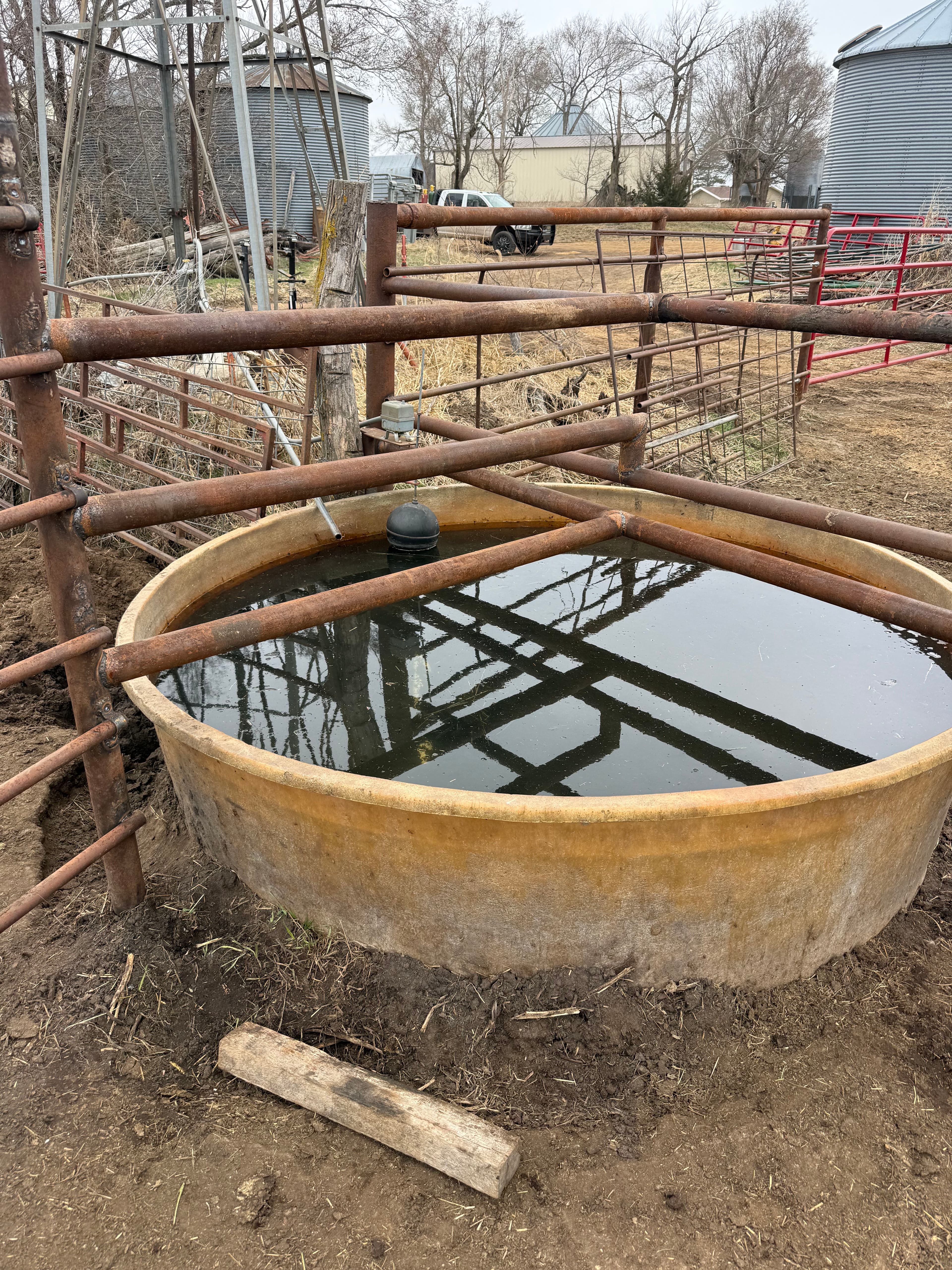 Project Enhanced Farm Facilities with Reliable Fences and Custom Panels image