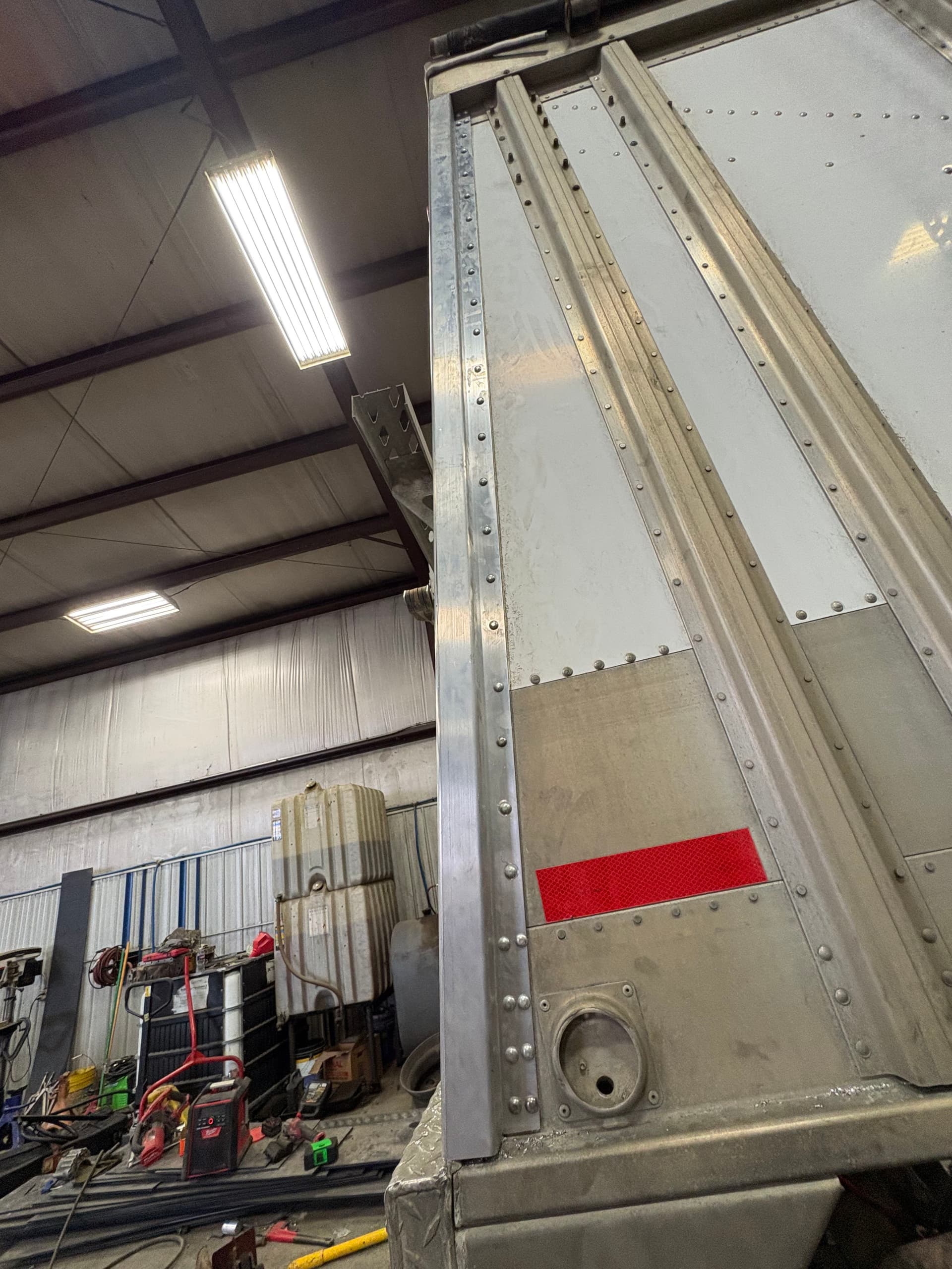 Gallery photos for Cornhusker Grain Trailer Gets Road Ready: Image #5