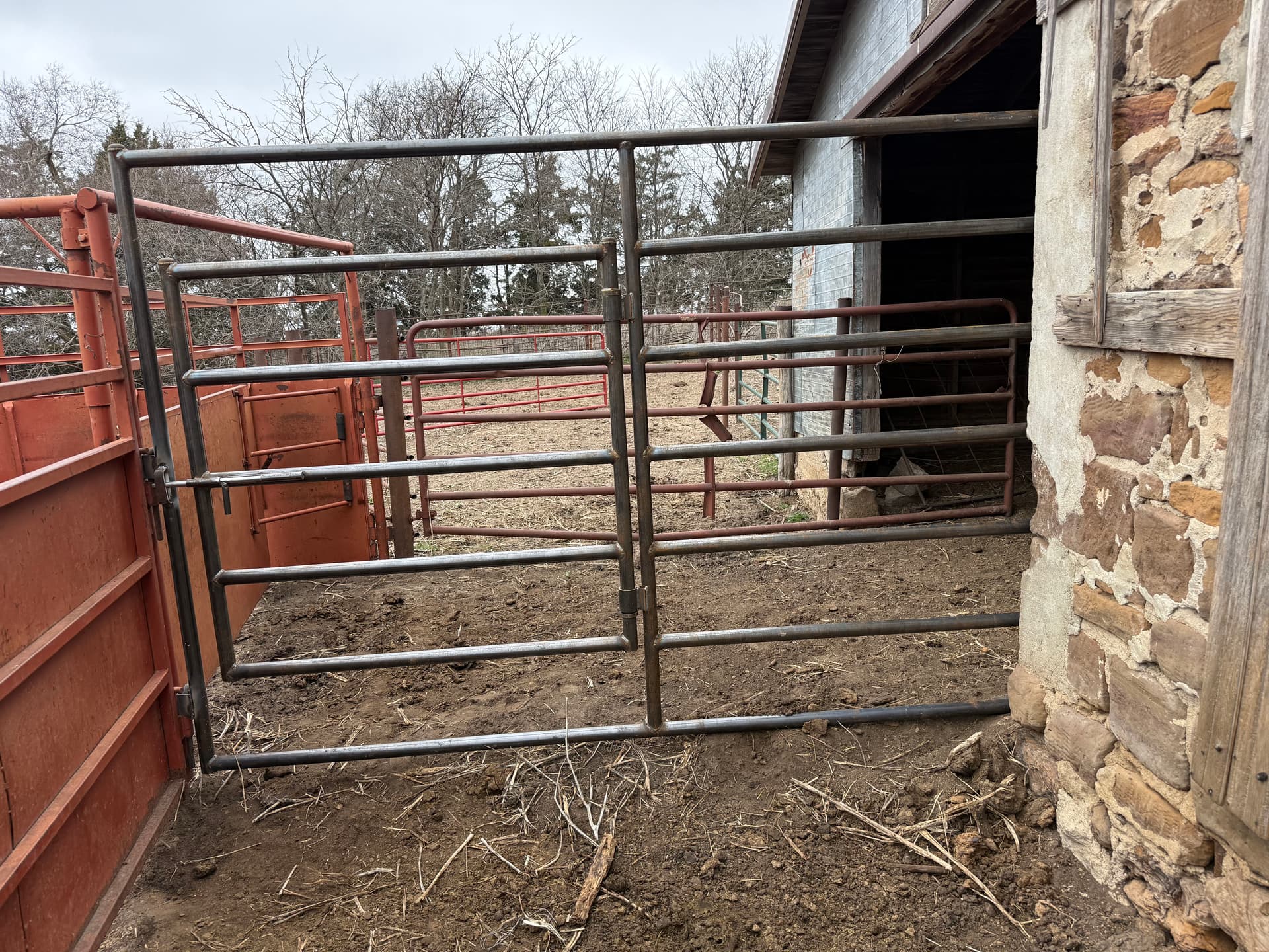 Gallery photos for Enhanced Farm Facilities with Reliable Fences and Custom Panels: Image #3