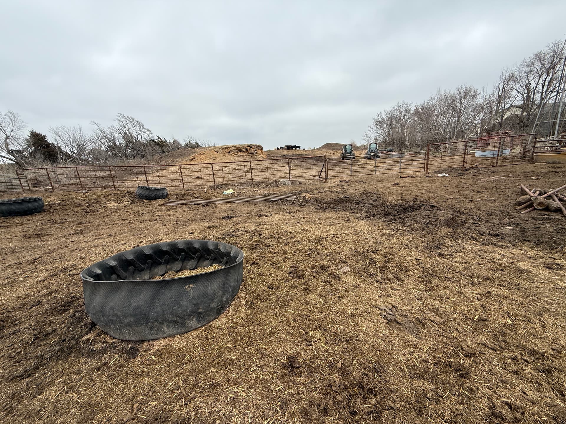 Gallery photos for Enhanced Farm Facilities with Reliable Fences and Custom Panels: Image #2