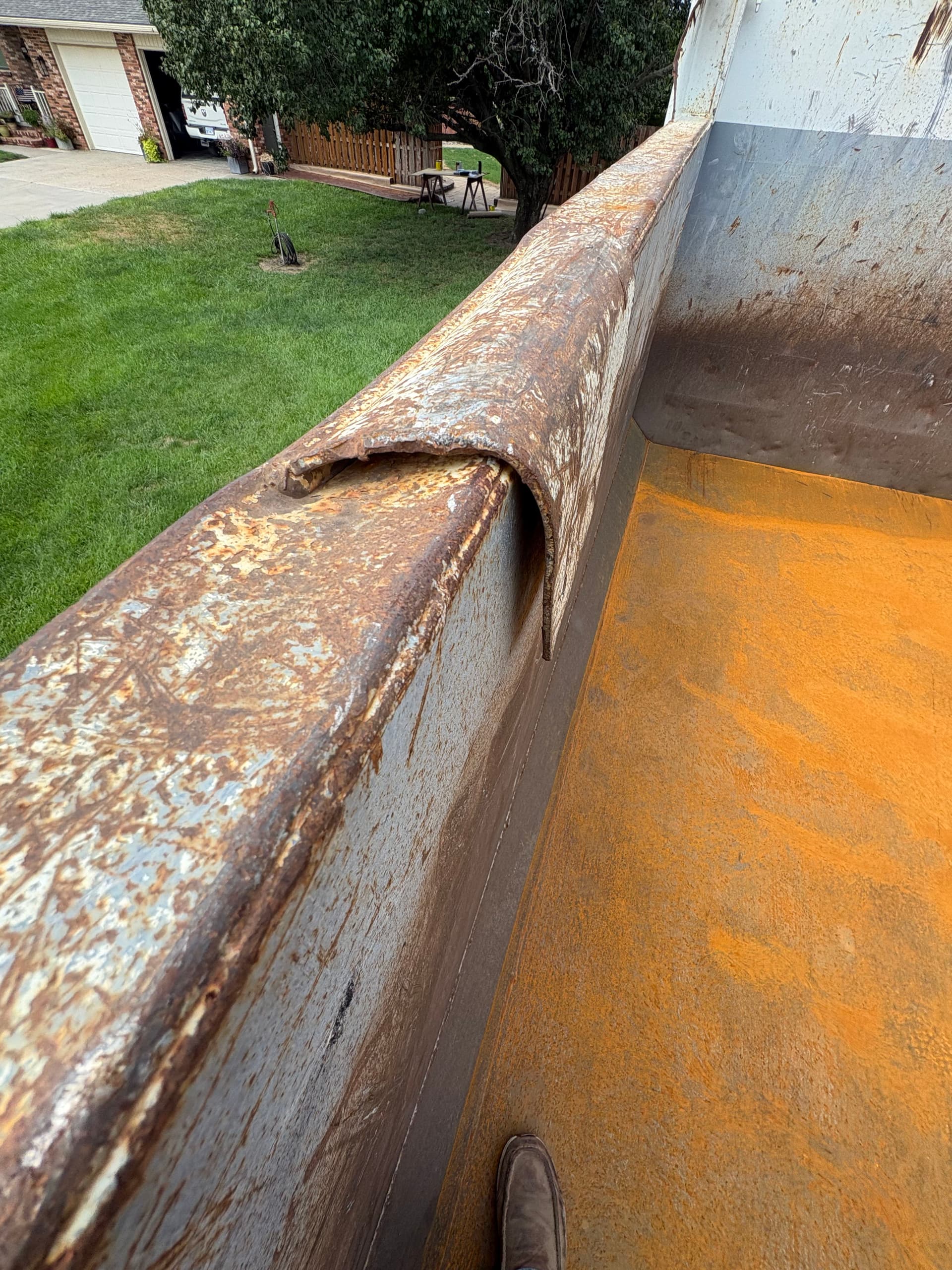 Gallery photos for Railroad Dump Truck Tarp Bracket and Crack Repair for Central State: Image #1