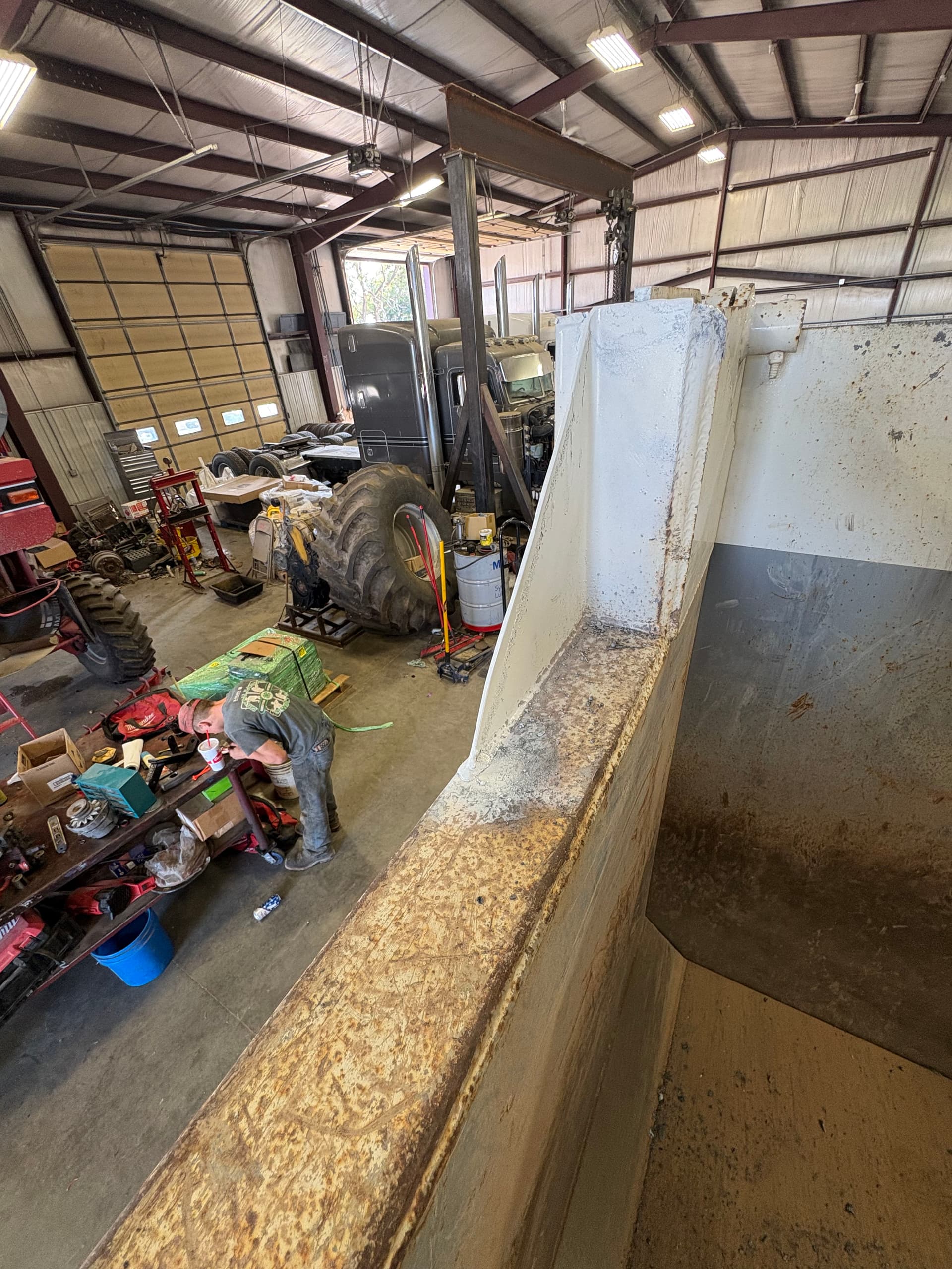 Gallery photos for Railroad Dump Truck Tarp Bracket and Crack Repair for Central State: Image #5
